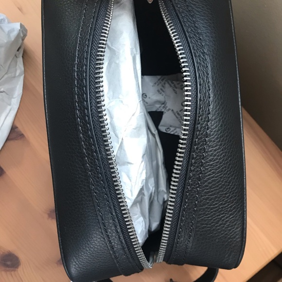 ๐ Coach Large Travel Kit With Dreamy Leaves Print - Picture 12 of 12